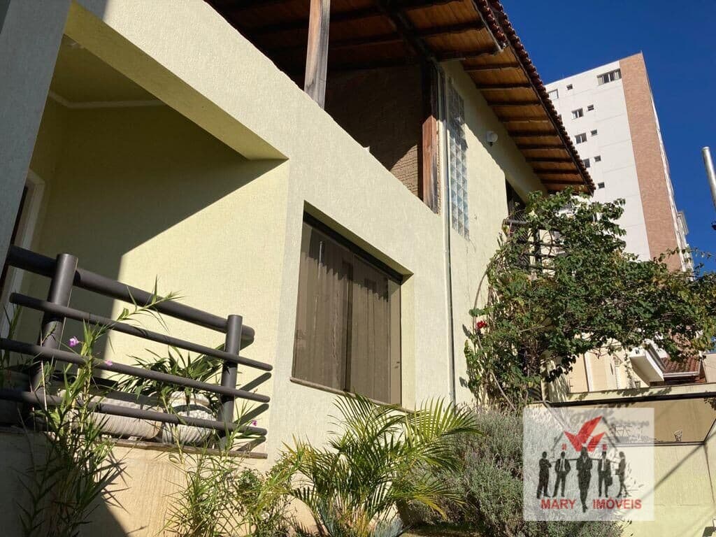 Casa em Poços de Caldas - Centro