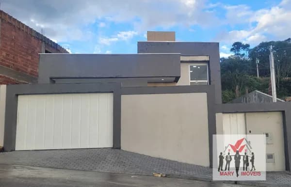 Casa em Poços de Caldas - Jardim Bandeirantes