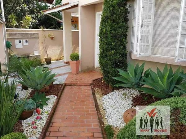 Casa em Poços de Caldas - Jardim Amaryllis