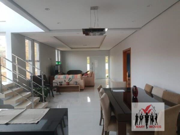 Casa em Poços de Caldas - Campo Alegre