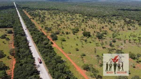 Fazenda/Sítios/Chácaras em Felixlândia - Centro
