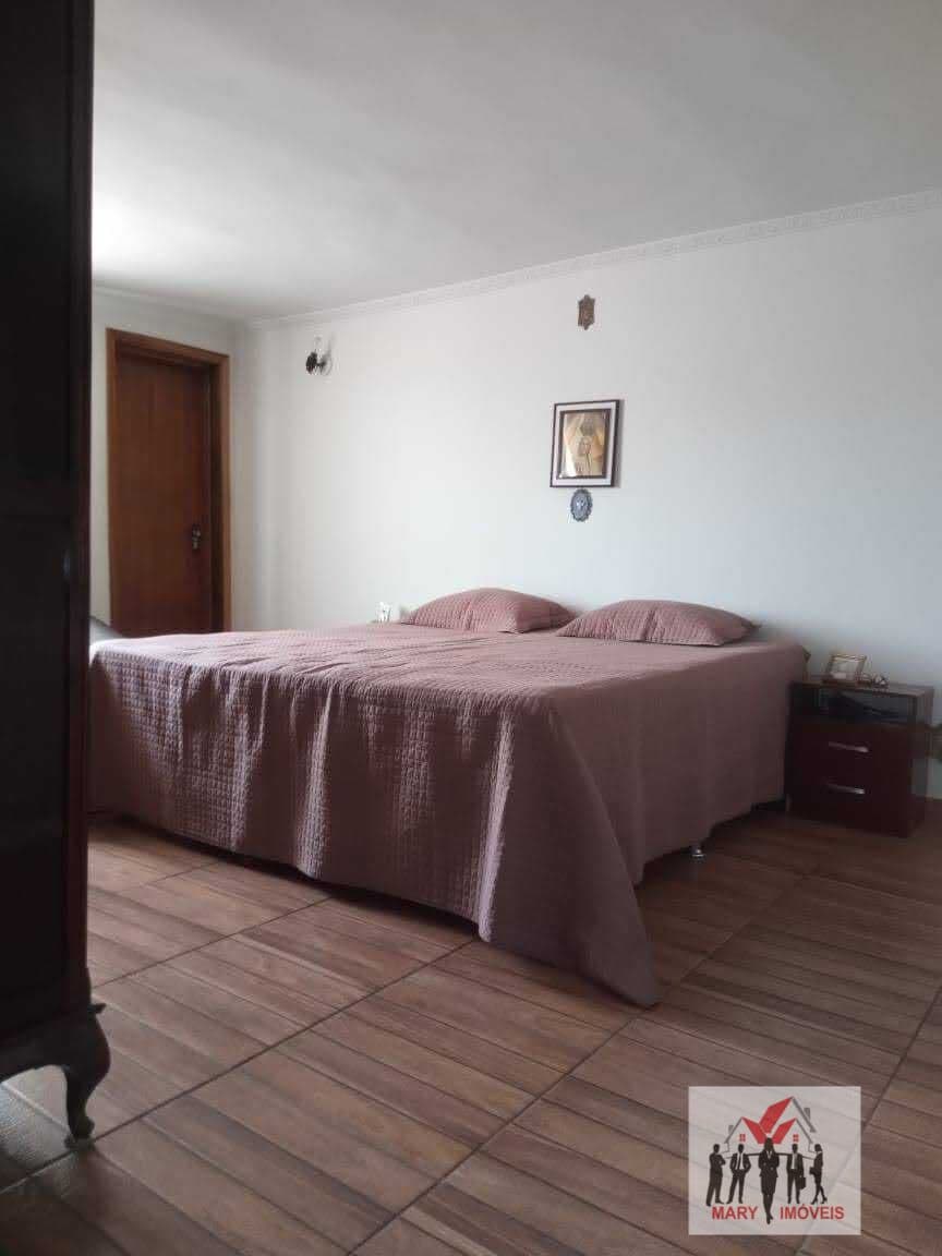 Sobrado em Poços de Caldas - Conjunto Habitacional Pedro Afonso Junqueira