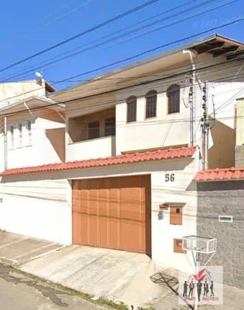 Sobrado em Poços de Caldas - Jardim Centenário