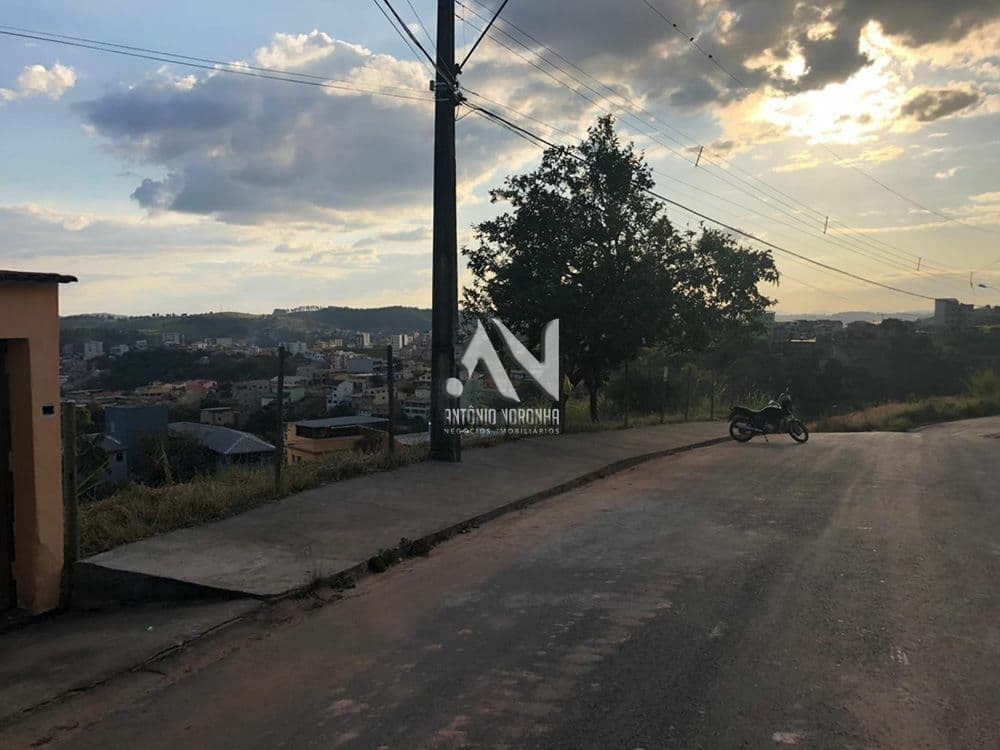 Lote próximo ao centro - SANTA EFIGÊNIA - C.Lafaiete