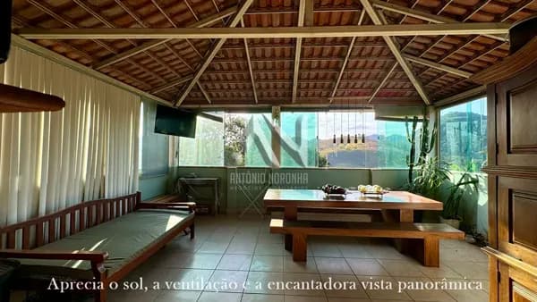 VENDO APARTAMENTO - VISTA PANORÂMICA NO CENTRO DE SANTANA DOS MONTES.