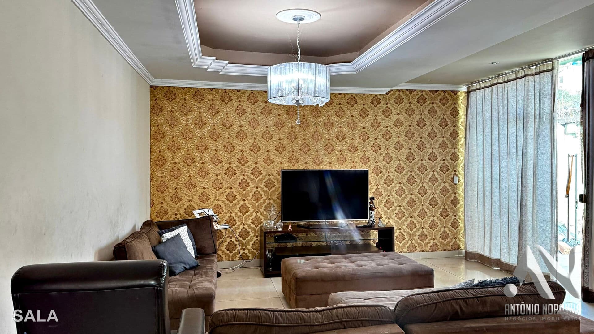 APTO 170 M² - BAIRRO QUELUZ - CONSELHEIRO LAFAIETE