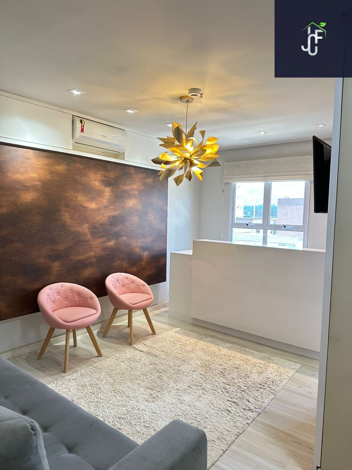 Sala Comercial 48m² Alto Padrão no SKY Trade Center | Pronta para Uso