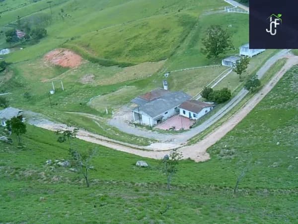 Área Premium em São Roque com Energia Eólica e Fonte de Água Mineral