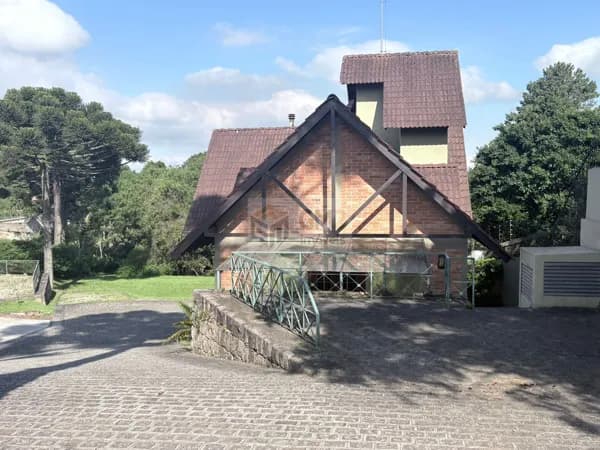 Casa com terreno em Pinhais - PR