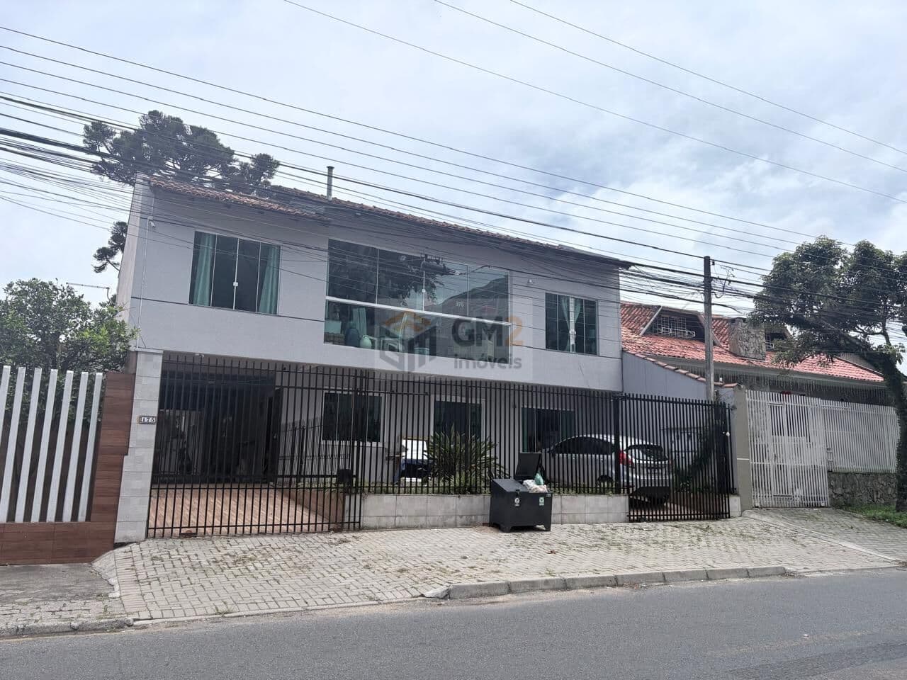 Casa com terreno à venda no Bairro Santa Cândida - Curitiba / PR