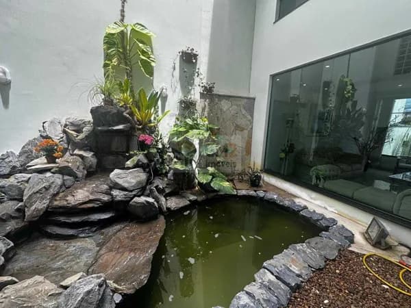 Sobrado à venda no bairro São Lourenço - Curitiba/PR