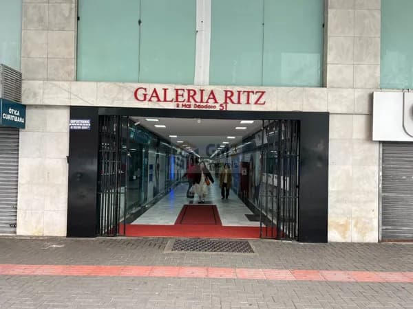 Sala comercial Padrão Centro Curitiba - PR.
