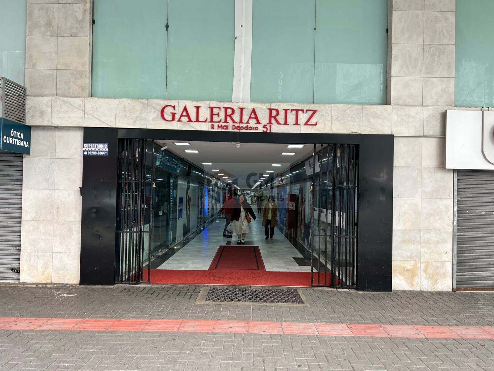 Sala comercial Padrão Centro Curitiba - PR.