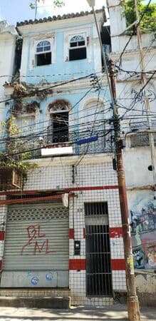 Casa Triplex à venda em Dias Davila/BA
