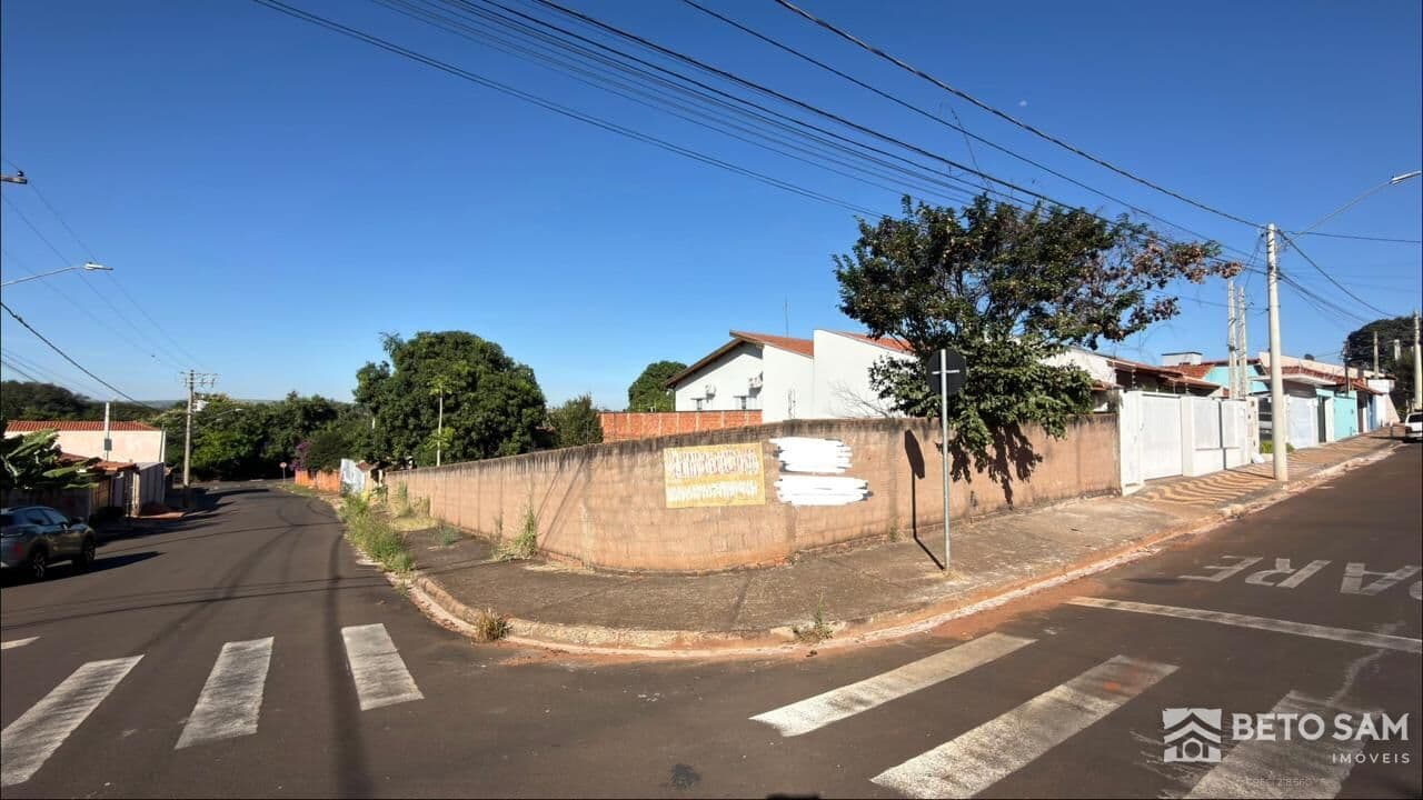 Terreno à venda com 432,13m² no bairro Bela Vista em Brotas/SP
