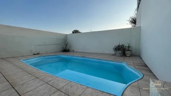 Casa à venda com piscina no bairro Bela Vista em Brotas/SP