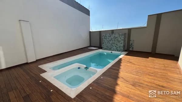 Casa perfeita com piscina a venda na Bela Vista!