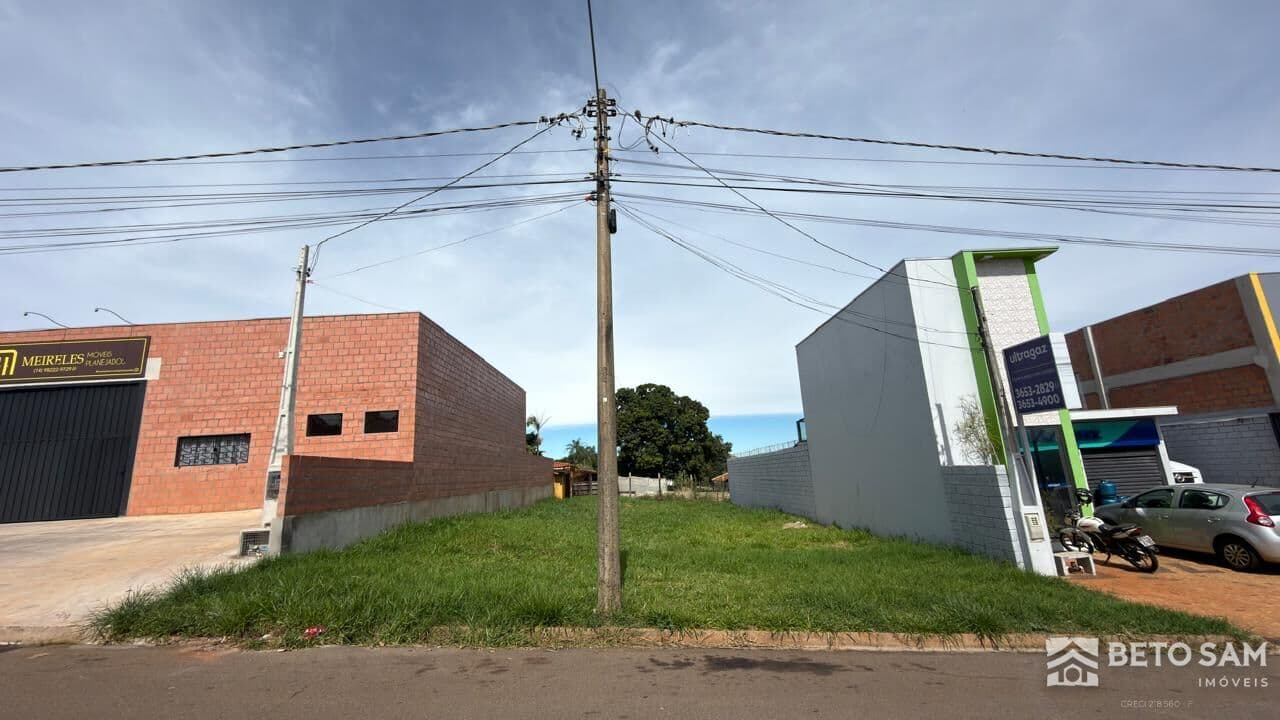 Terreno comercial à venda no Santa Cecília III