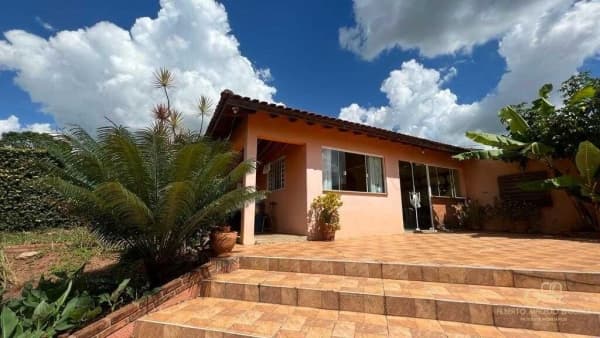 Casa à venda no Bairro Santa Cruz em Brotas/SP