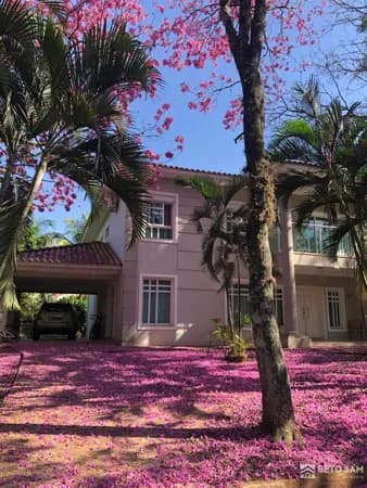 Casa altro padrão com 4 suítes no Condomínio dos Ipês em Brotas/SP