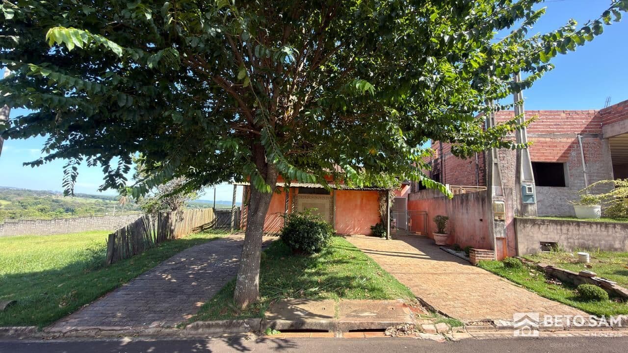 Casa em estilo veraneio à venda no Residencial Jacaúna