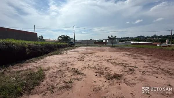 Terreno à venda no Jardim Paraíso em Brotas/SP