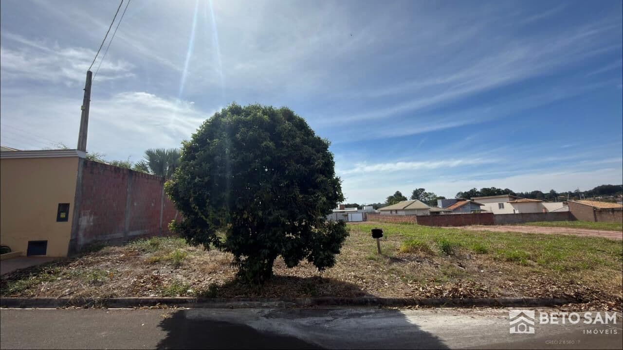 Terreno à com 360,00m² venda no Jardim Paraíso em Brotas/SP
