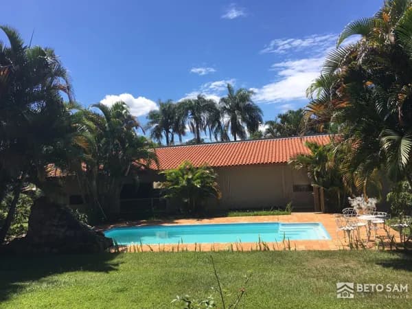 Chácara à venda com piscina em Brotas/SP