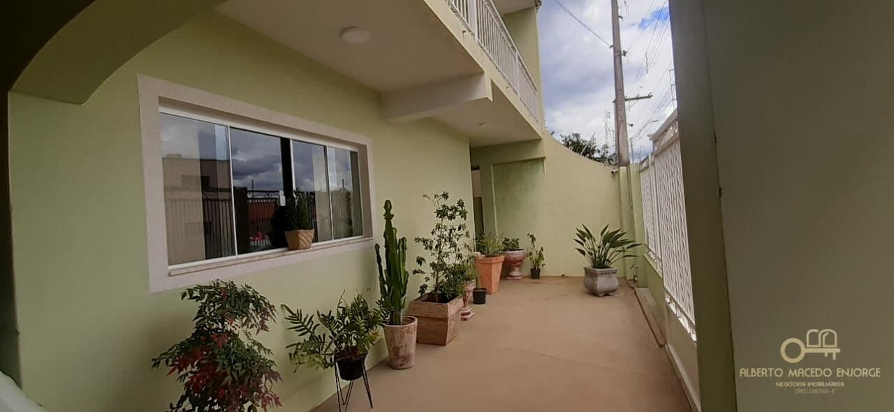 Sobrado com área de 234,50m2 à venda no Bairro Bela Vista em Brotas/SP