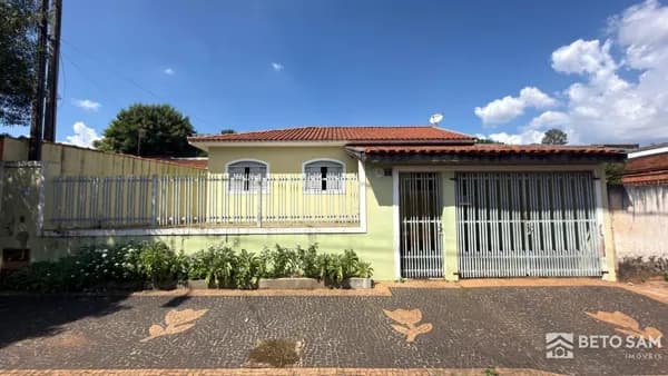 Casa à venda com 3 quartos no Taquaral em Brotas/SP