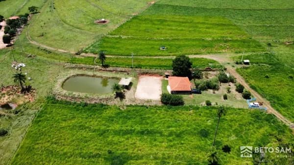 Linda chácara à venda no Pinheirinho