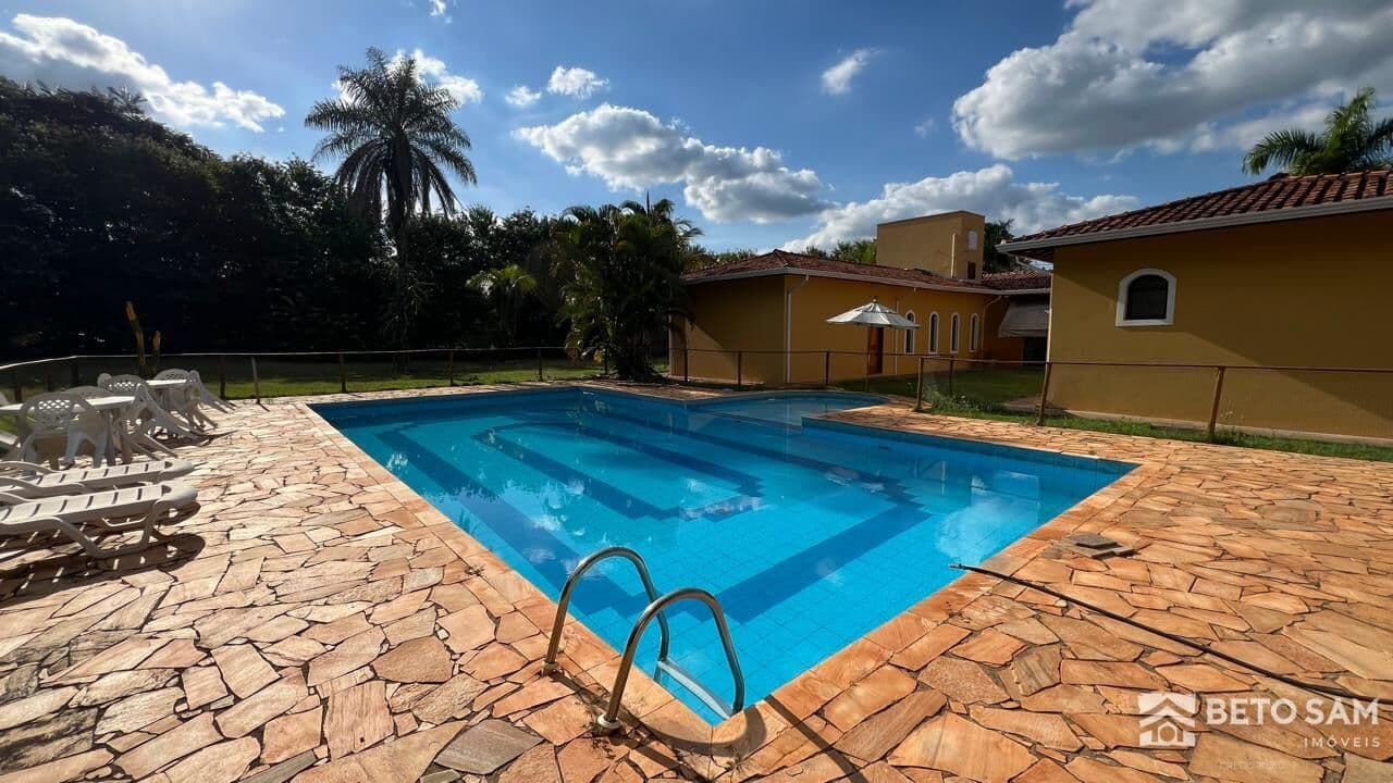 Linda Chácara à venda no Campos Elíseos!