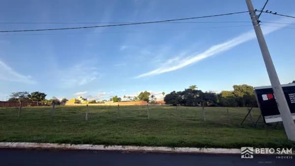 Terreno próximo ao Rio Jacaré no Centro