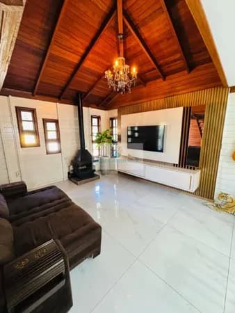 🏡 AMPLA CASA COM PISCINA - NO INGLESES