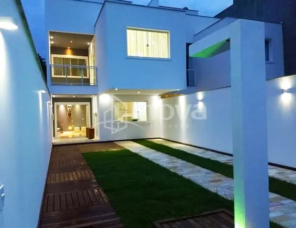 Casa de Alto Padrão no Pontal – Angra dos Reis/RJ