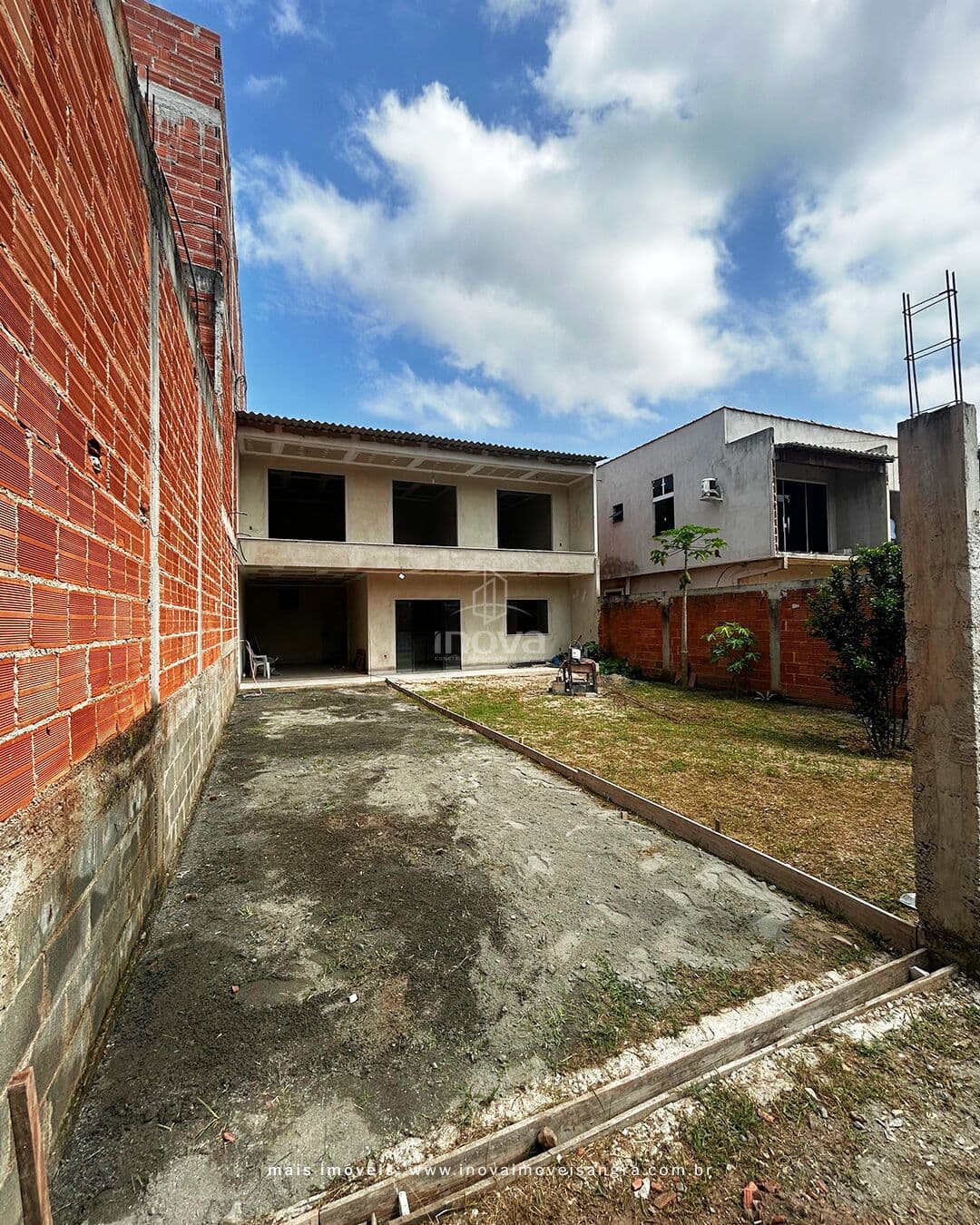 Casa Duplex na Banqueta – Angra dos Reis/RJ