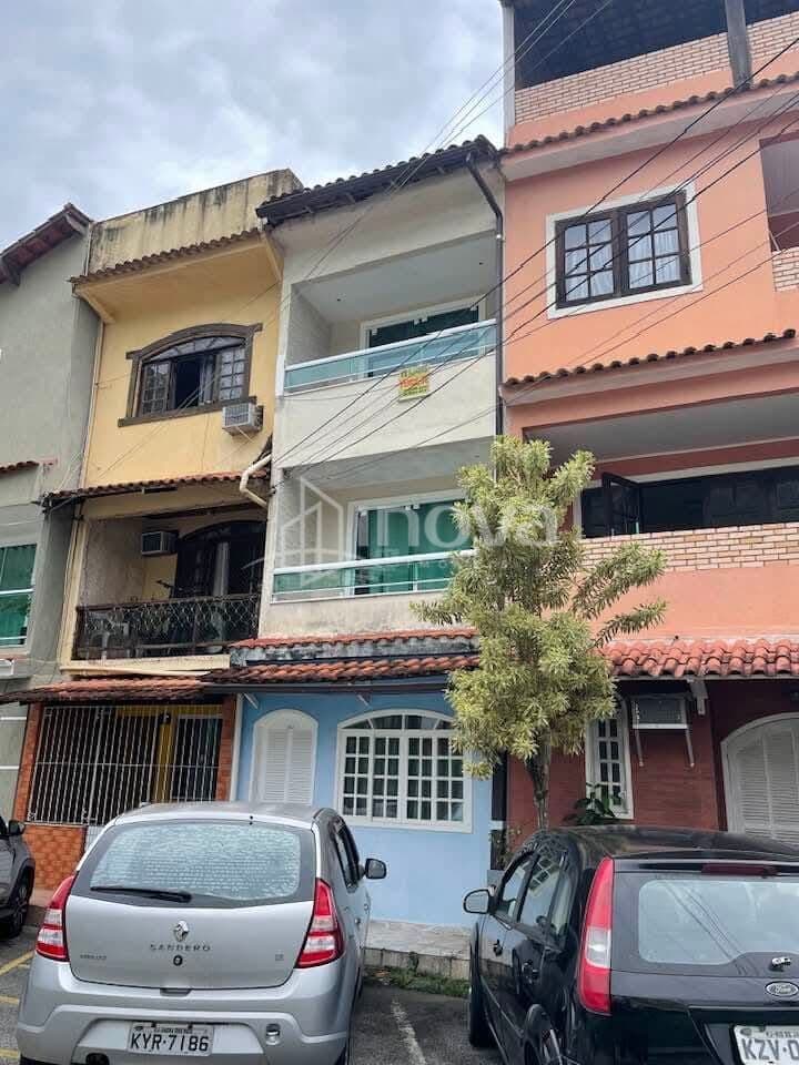 Apartamento duplex no Condomínio Praia do Jardim I, Marinas, Angra dos Reis - RJ