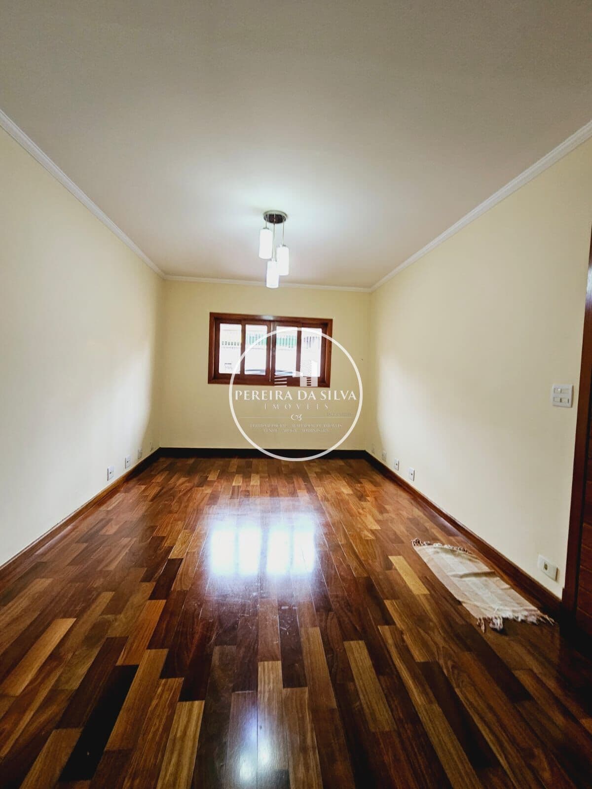 Sobrado a venda tem 189 metros quadrados com 3 quartos em Jardim Iracema - São Paulo - SP