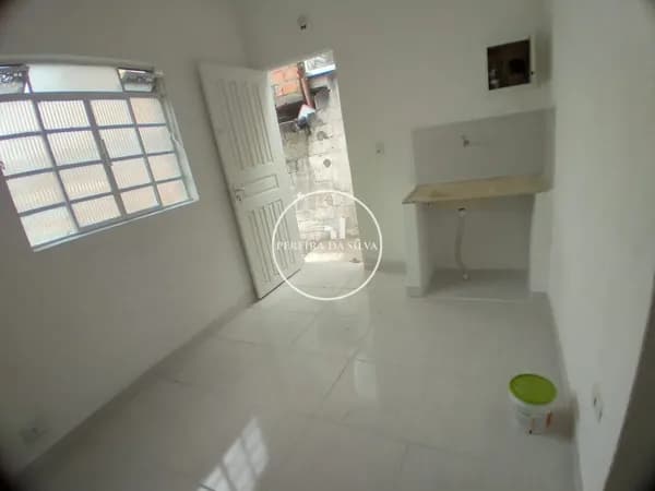 Casa para locação com 2 comôdos em Jardim Clarice - São Paulo/SP