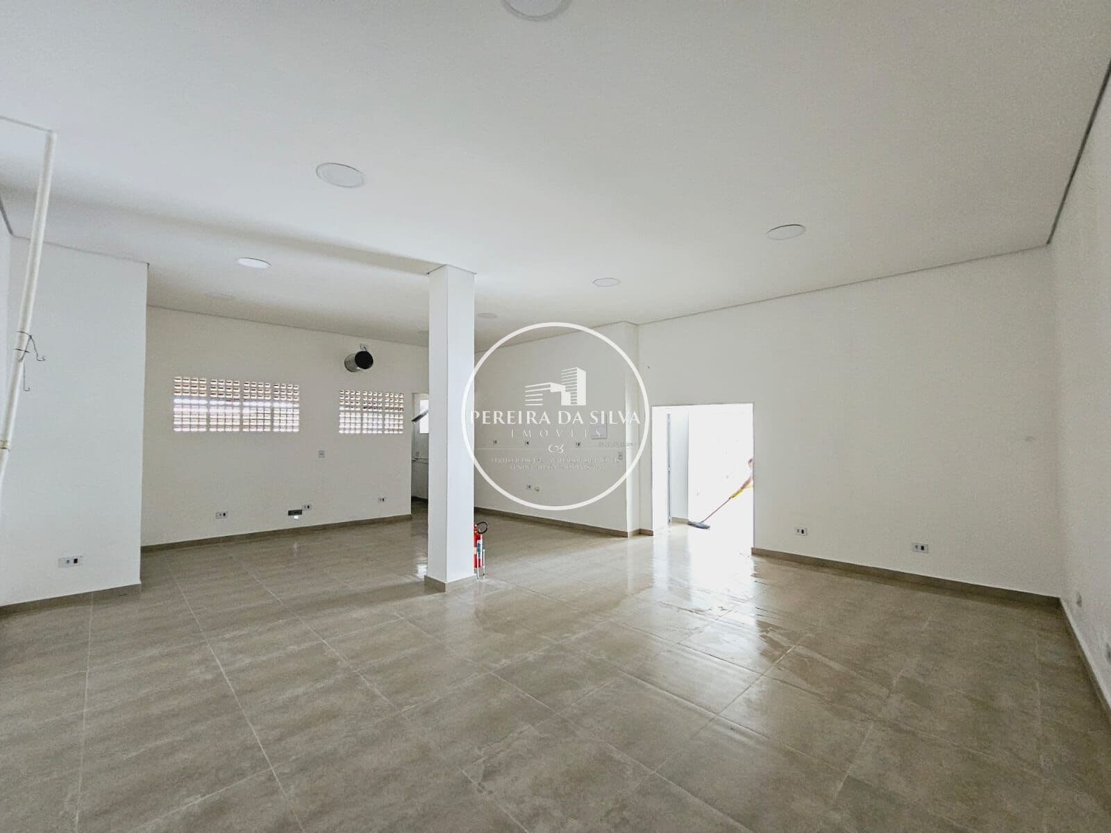 Salão Comercial para locação com 90m² em Vila das belezas - São Paulo/SP