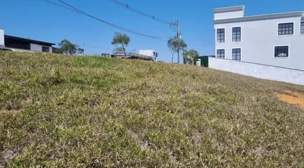 TERRENO EM CONDOMÍNIO ALTO PADRÃO