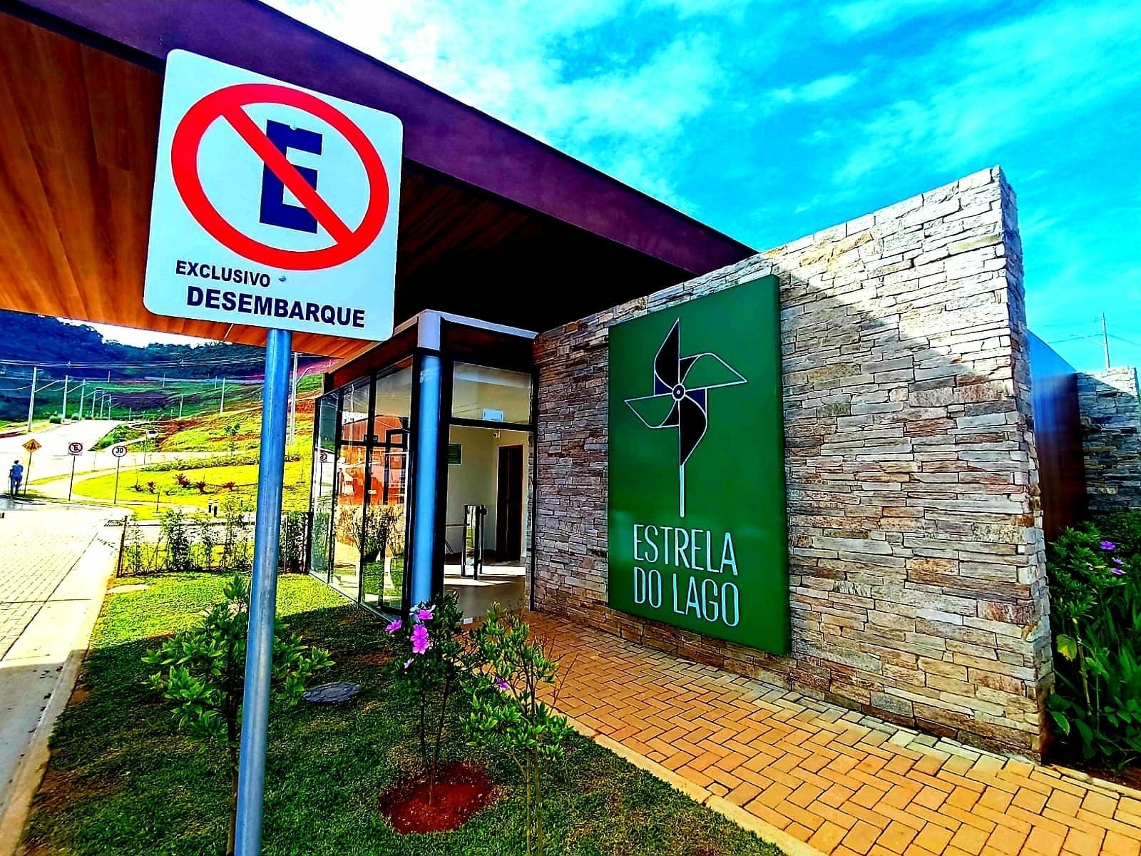 Lote no condomínio Estrela do Lago com 300 m² por R$213.000,00