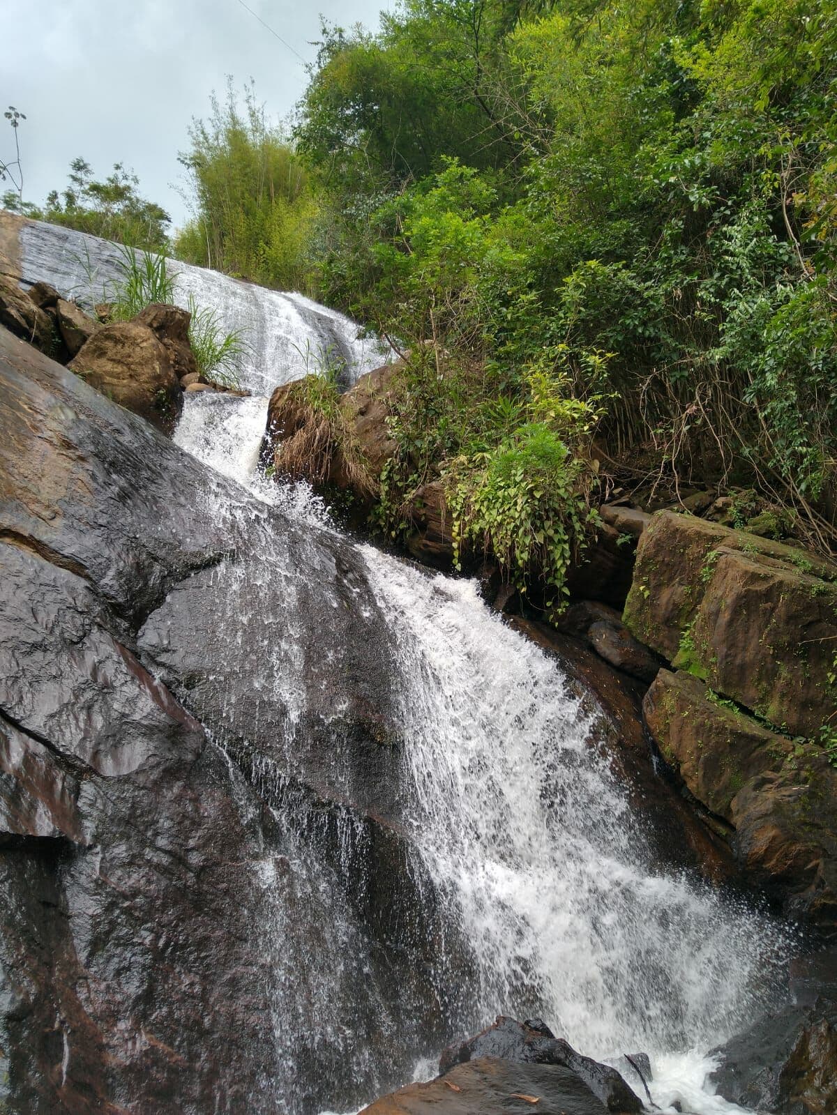 Um lugar no Paraíso - sítios de 2 hectáres com uma mega infraestrutura por R$189.000,00