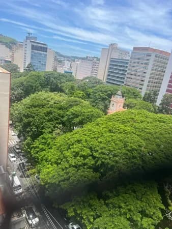 Abaixo do preço de mercado, Magnífico Apartamento Alto Padrão no Coração de Juiz de Fora! Melhor localizçãoo não há!