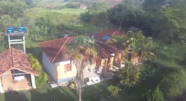 Fazendinha à Venda - Um Paraíso Natural à Sua Espera