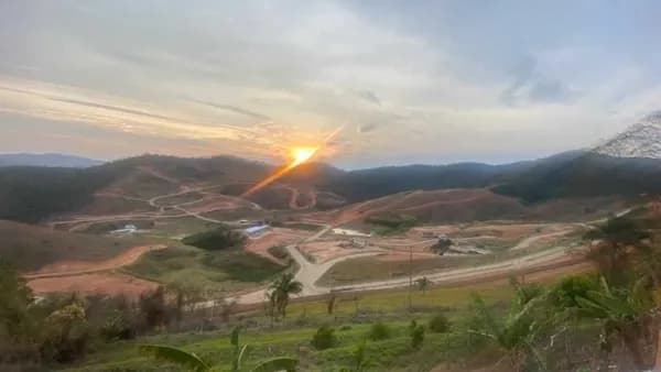 Lote no condomínio Reserva Ecoville de 386m² por R$160.000,00