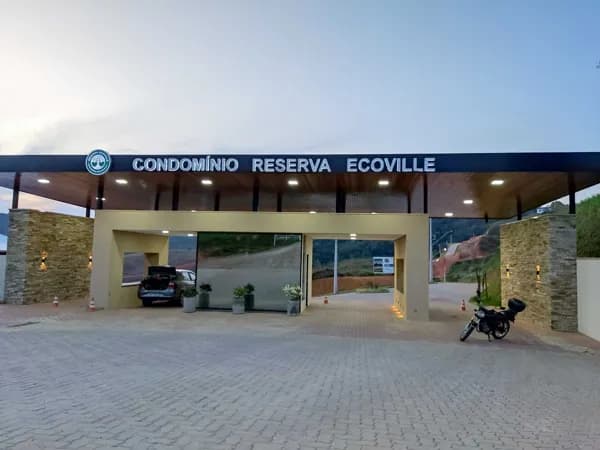 Lote me condomínio com 326m² por R$160.000,00