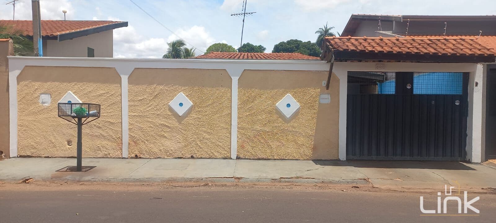 Casa Padrão à Venda