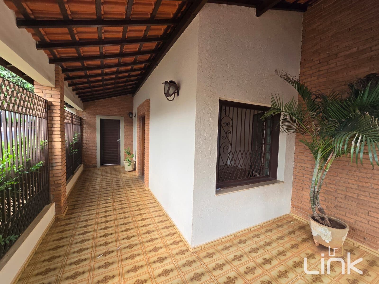 Casa Padrão à Venda
