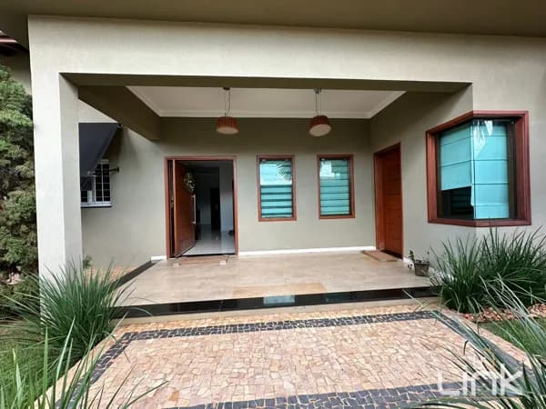 Casa Alto Padrão à Venda